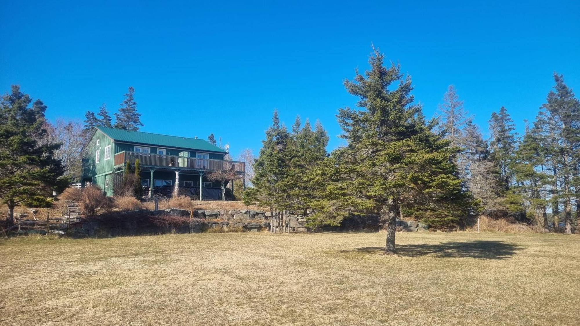 Oceanfront Apartments Port Dufferin Exterior photo
