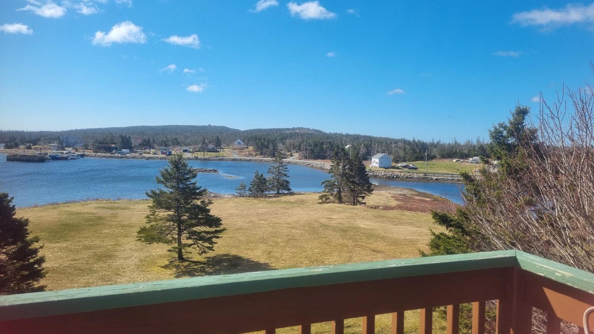 Oceanfront Apartments Port Dufferin Exterior photo